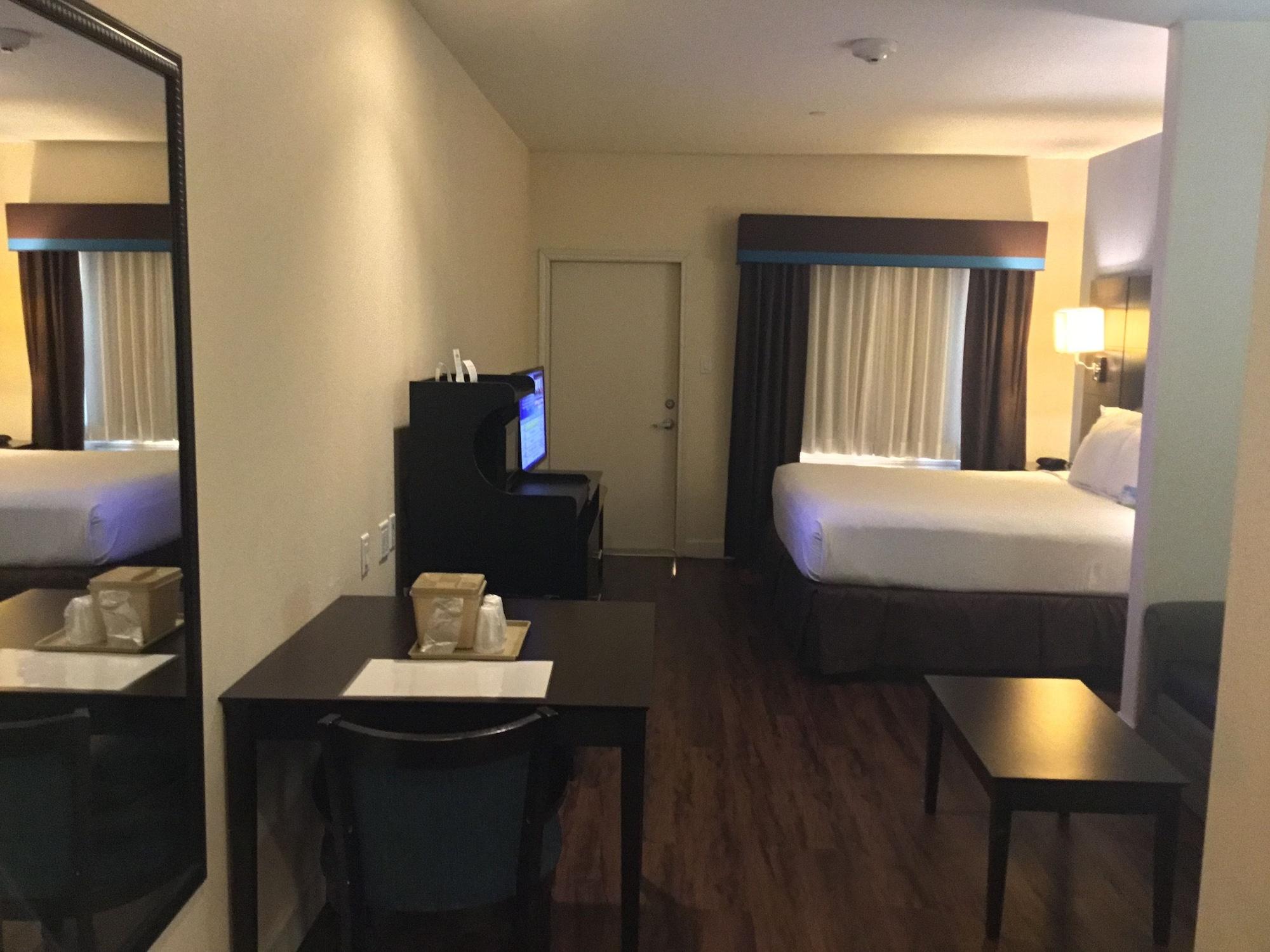 Days Inn & Suites By Wyndham Galveston West/Seawall מראה חיצוני תמונה