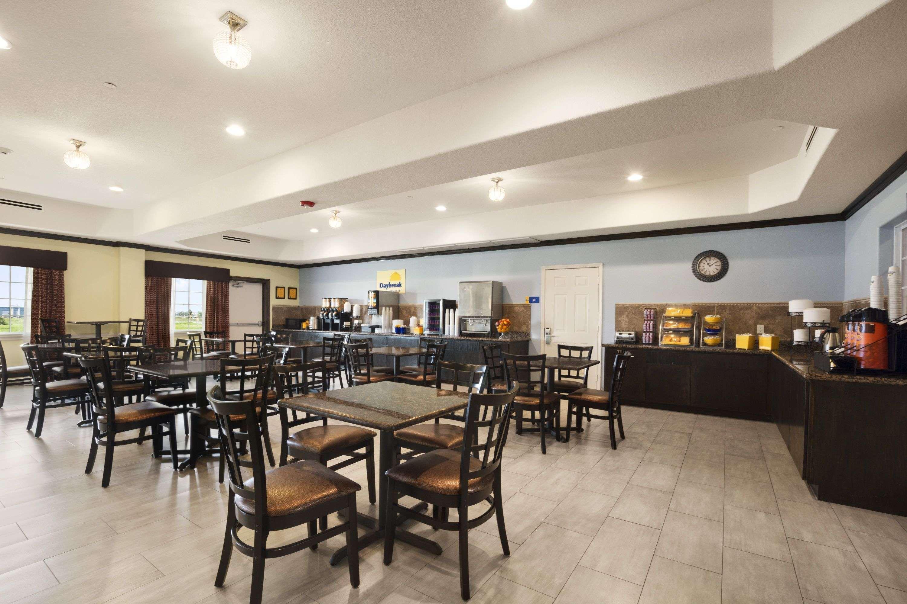 Days Inn & Suites By Wyndham Galveston West/Seawall מראה חיצוני תמונה