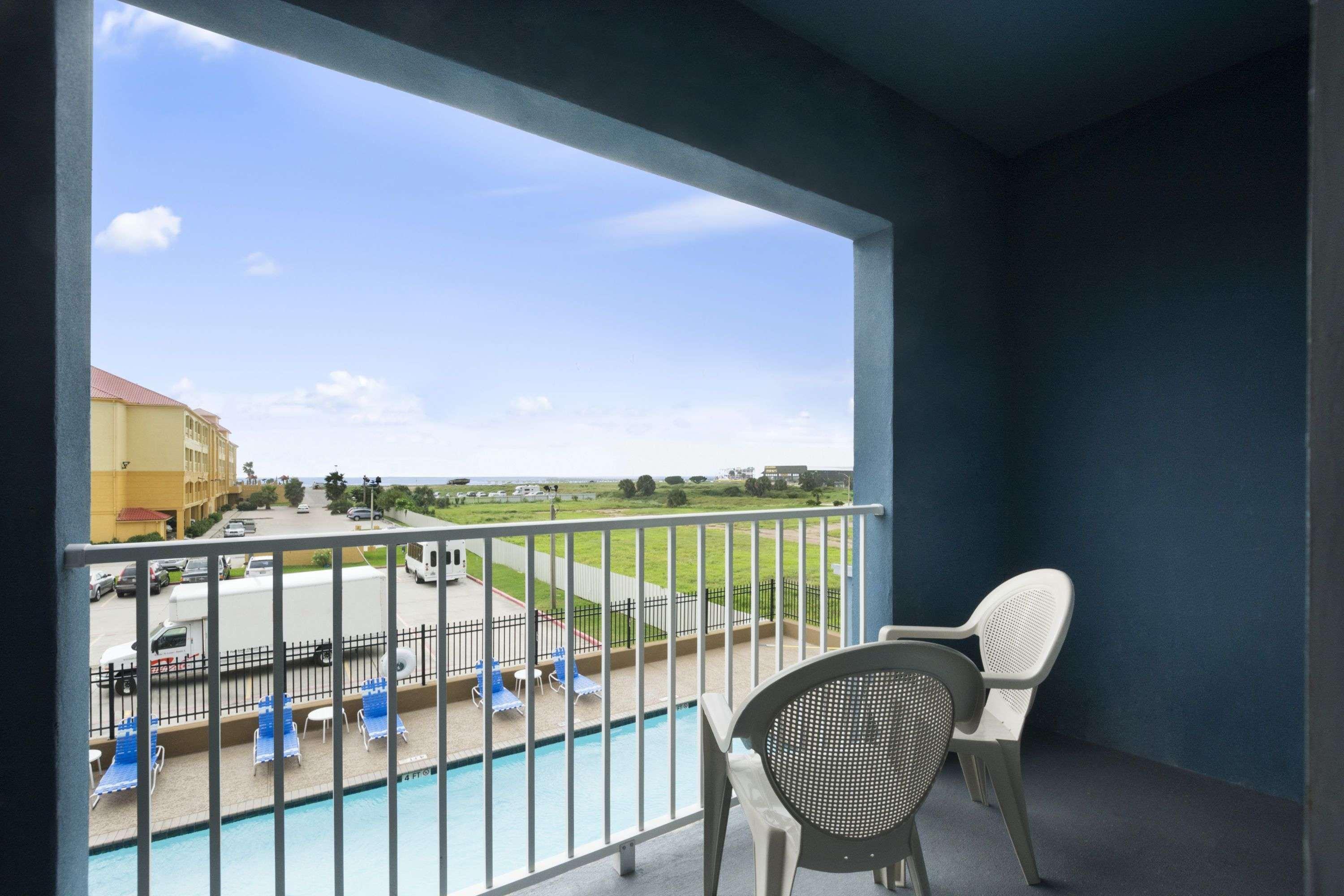 Days Inn & Suites By Wyndham Galveston West/Seawall מראה חיצוני תמונה